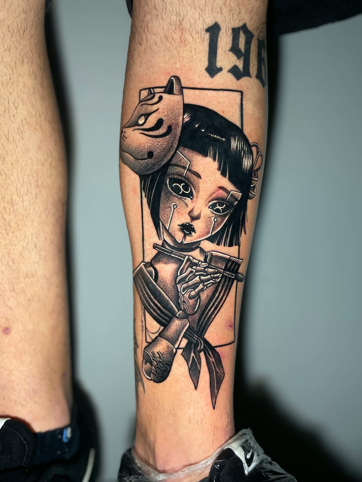 Tatuagem anime em blackwork