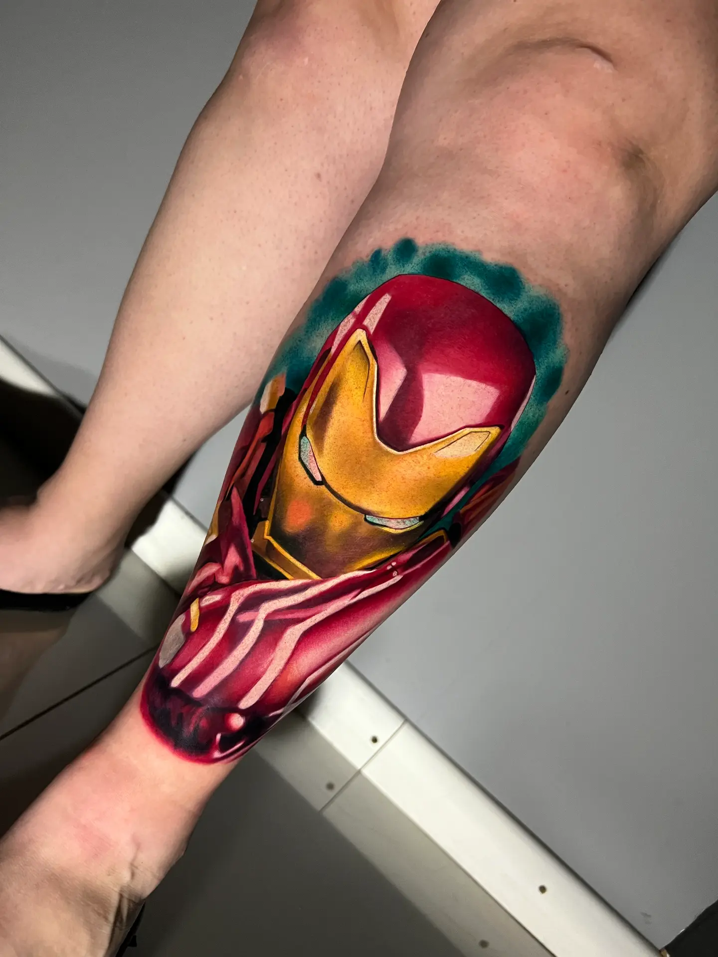 Tatuagem colorida do Homem de Ferro